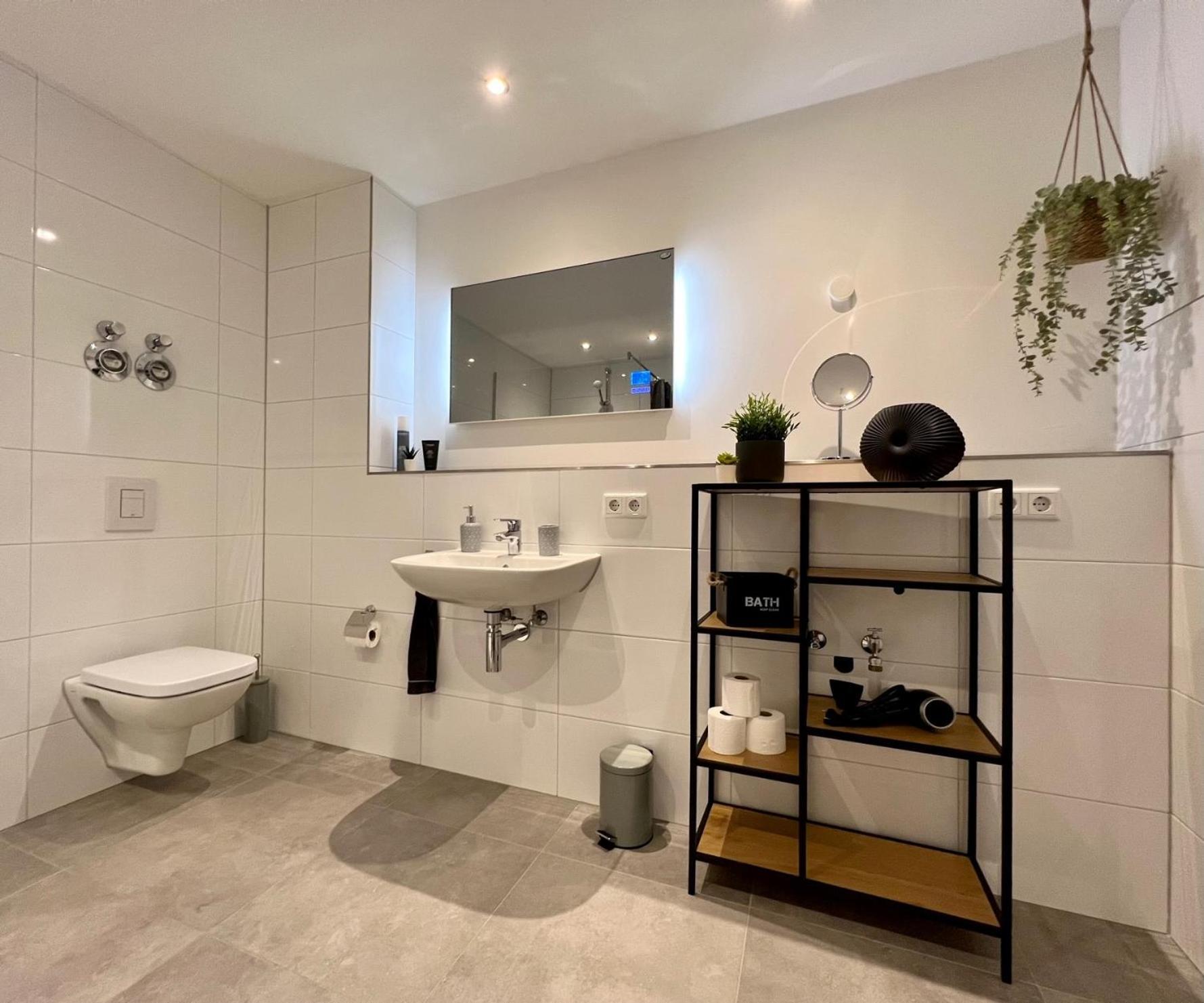 Piso Superior - Exklusives Apartment An Der Promenade Mit Rheinsicht & Loggia Emmerich Εξωτερικό φωτογραφία